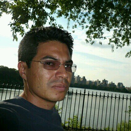 Omarte_'s profile picture. 