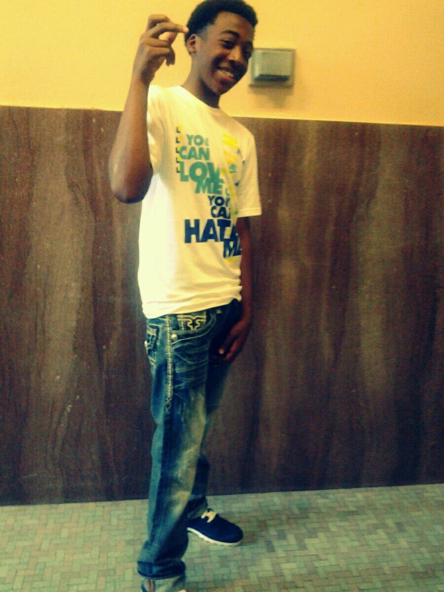 Da 4's Raised Meh Nd Da Streets Paid Meh , Been Hoopin Since I Was A Youngin Nd Aint Dropped Da Rock Since! #TruHooper #BallIsLife #HoopersDream