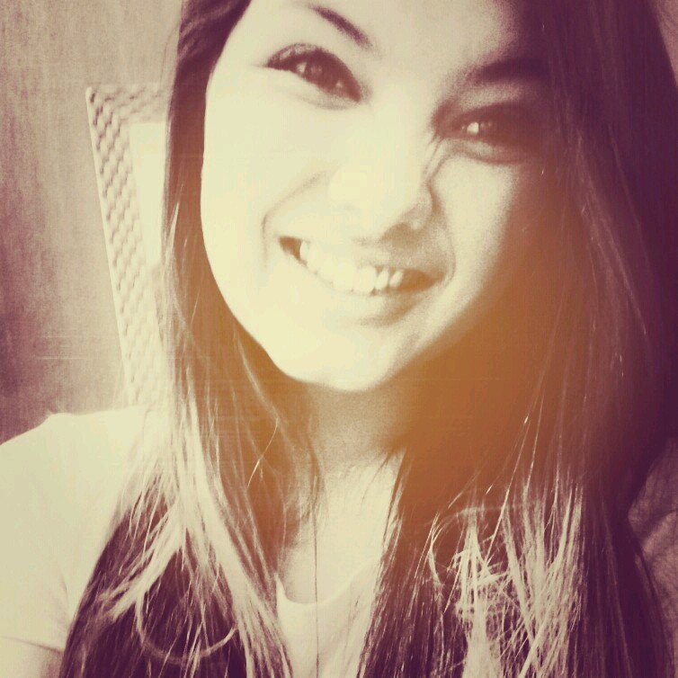 Menina mimada porque adora carinho,adora quem é sincero e que olha nos seus olhos,amigos verdadeiros sempre ficam só pra deixar claro!