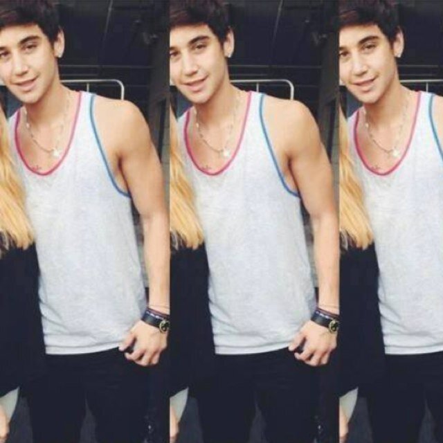 fauxdude_'s profile picture. @TacoBell is my life