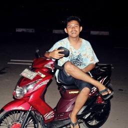 r_yogga's profile picture. Gass Poll