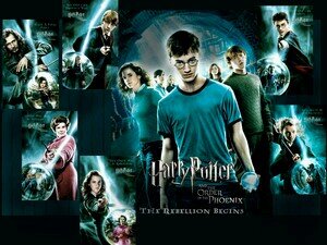 Me gusta pasar el tiempo escuchando musica de glee,viendo glee o tal vez harry potter! I love klaine. Y soy maga 100%!