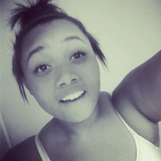 Hi i'm  Mikki :) . ·14 ·Freshmen ·Taken.