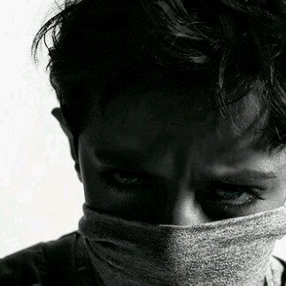 .. اناَا ثٌم نفْسِي ثٌم ذاَاتي ثٌم كبّريِاَائي ثٌم لاَ احّدْ’