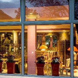 Restaurant and bar, young and old, FAB and fresh, inside, outside - I'm a big-hearted mama-
