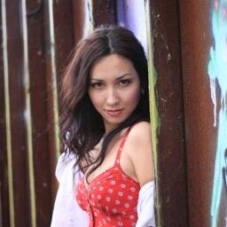 boredinvolvedec's profile picture. Учительница литературы потеряла среди книжек обед, телефон и молодость.