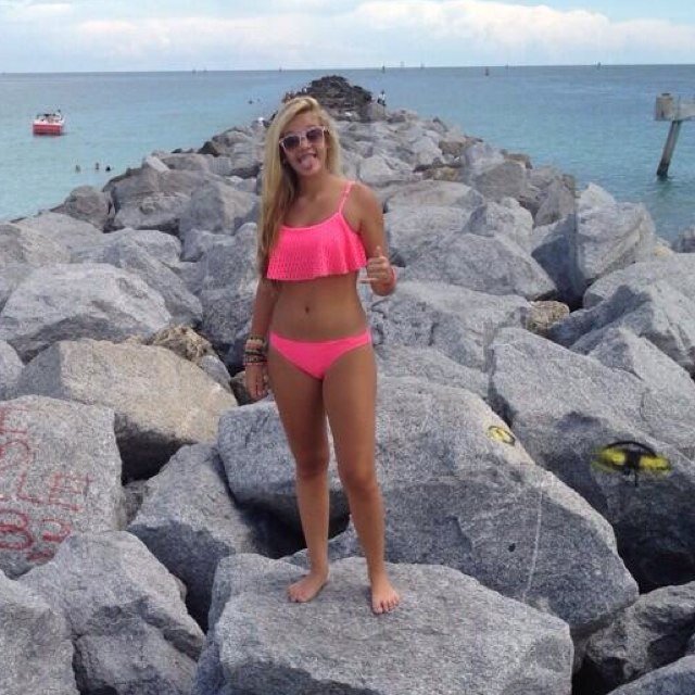 AMANTES DE ALBANY SIMONELLI 
ES BELLA*-*