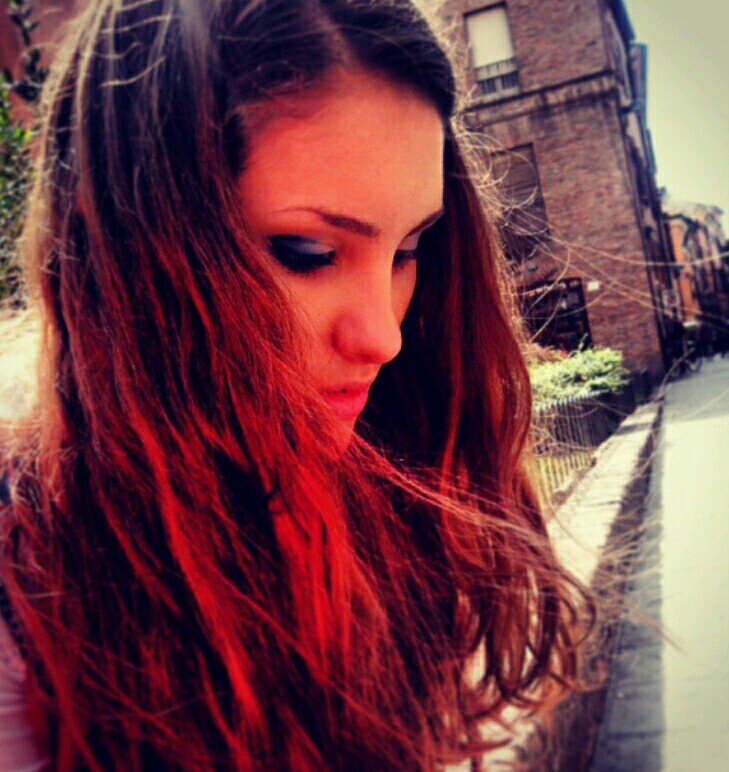 Hi i'm Giulia and i'm 16.I love you all!!!!:) Kiss kiss :3