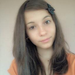 Hi , I'm Adelina . Directioner . ♥ ♥