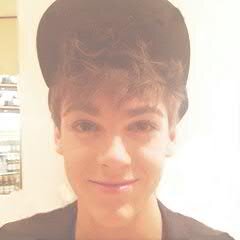 rileylane95's profile picture. 