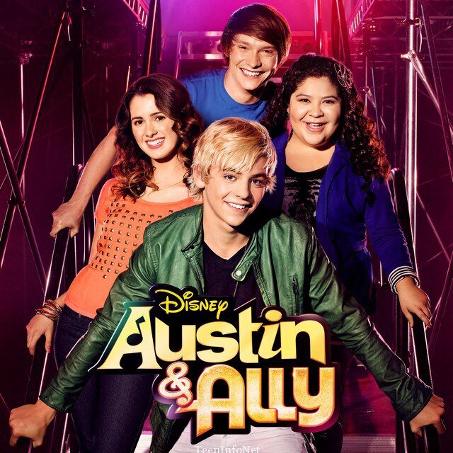 Auslly and Raura xxx I'm Loud. @rossR5 @laura_marano