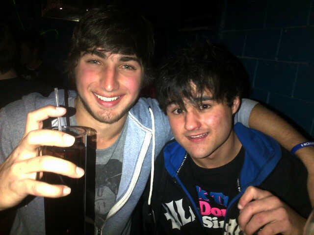 ben_janben's profile picture. Jack of all trades, Master of none.