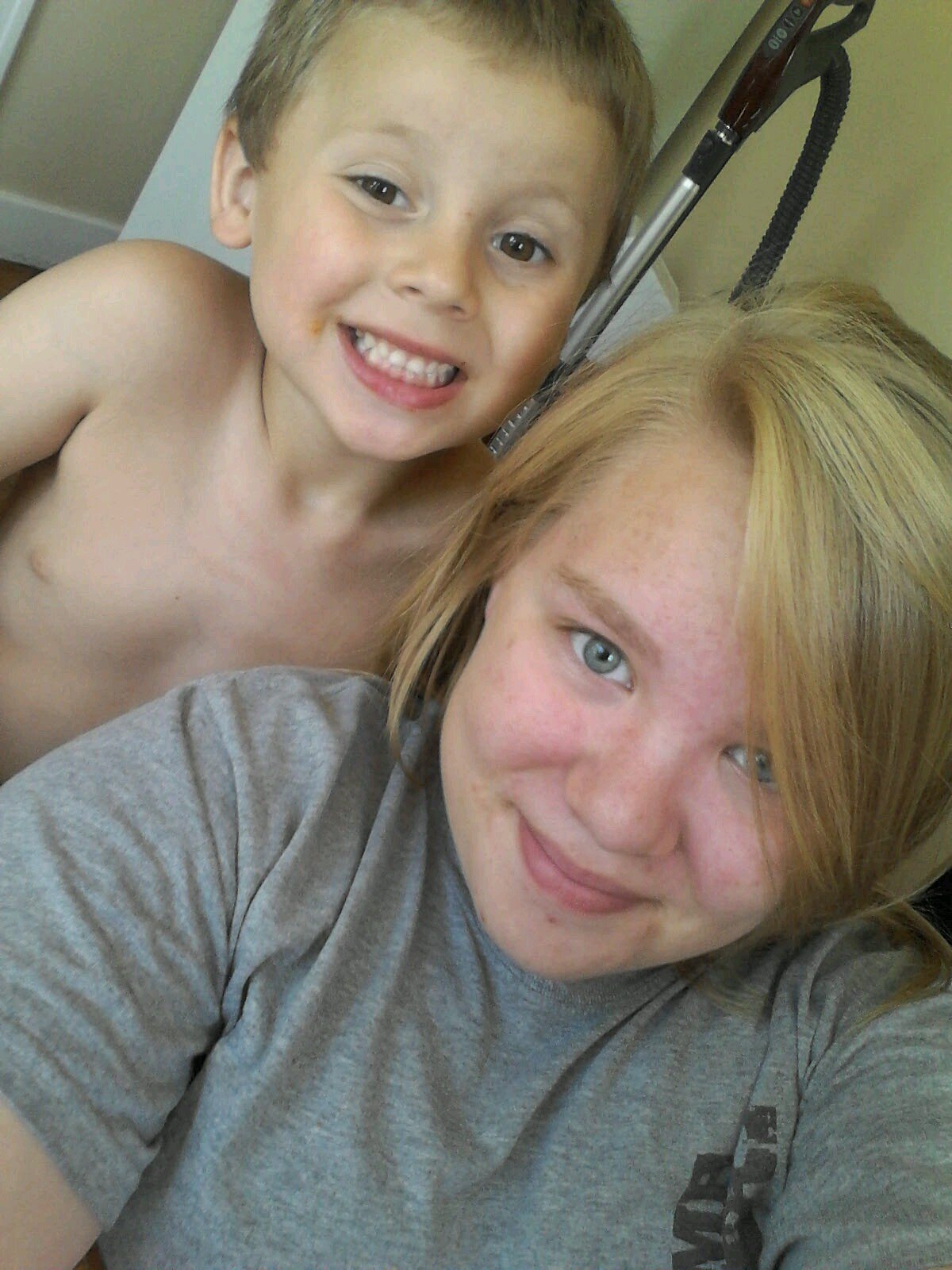 kc1006103's profile picture. Love the life you live!