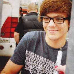 hey i just followed you so can you please follow @ruggedniall in return and help her to reach her goal :)