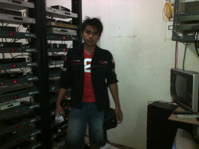 Mencari yank ga pastyyy.... iwankboy55@gmail.com