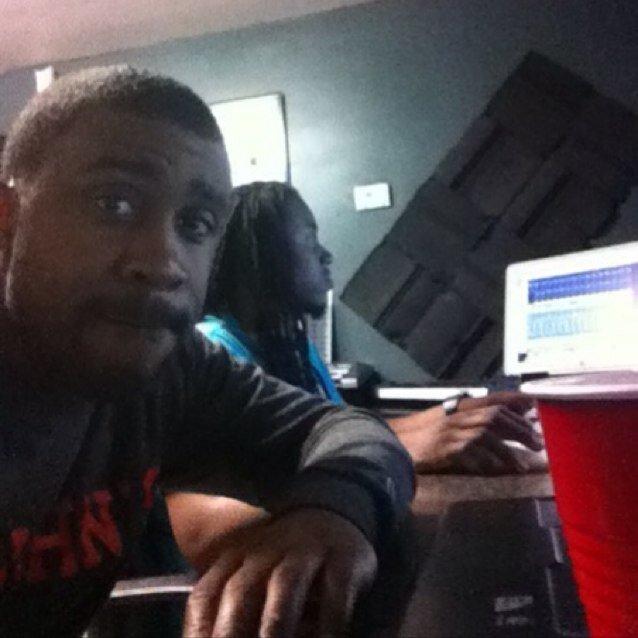 #Manager #Songwriter for New Haven Sound Lounge Recording Studio. Follow @nh_soundlounge for all your recording needs!