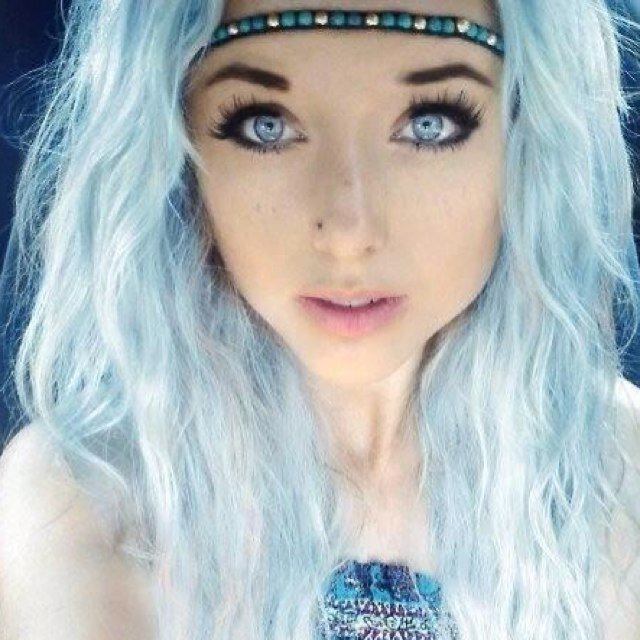 ......The akward moment when you dont know what to put in your bio...................Hi my name is Shelly :) #ILove Botdf and #JeffreeStar and Pikachu fan