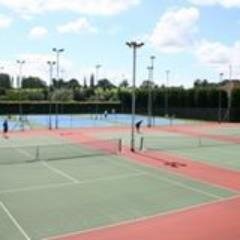 We are a sports club with six tennis courts, two squash courts, table tennis, racquetball, spinning classes and much more!