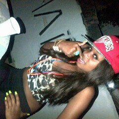 Ngumntwana kayesu ngithanda uJesus angizwani nokwenziwe islima coz ngyashesha ukudinwa ngyakuthanda ukuhleka but anghleki noma yini ngithanda umculo kamaskwandi
