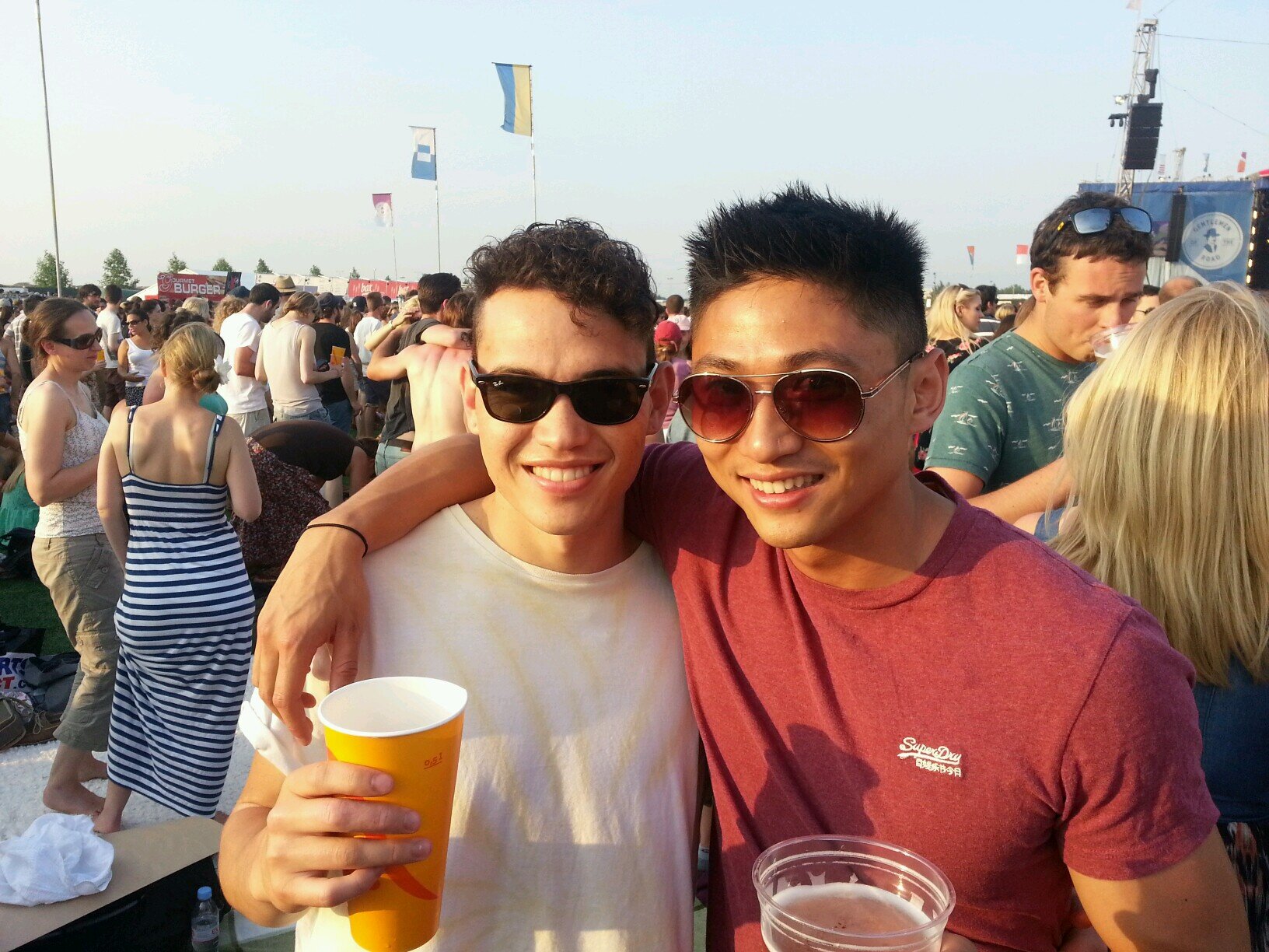 lover of music, amateur actor/ film maker, all round fun guy
@brokenbrickspro