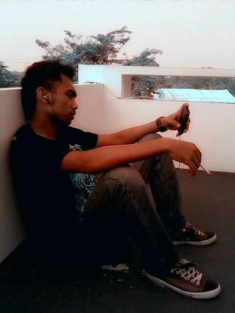 fajarsmile311's profile picture. 