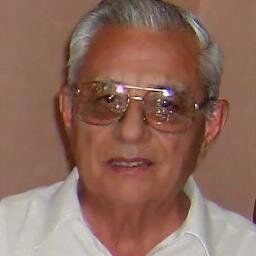 Maestro de Grado: 1958. Postítulo en Pedagogía de la Alternancia-1996. Técnico y Jefe interino de la ex AER Pcia. Plaza-(Chaco) INTA (1960-2002) - Jubilado