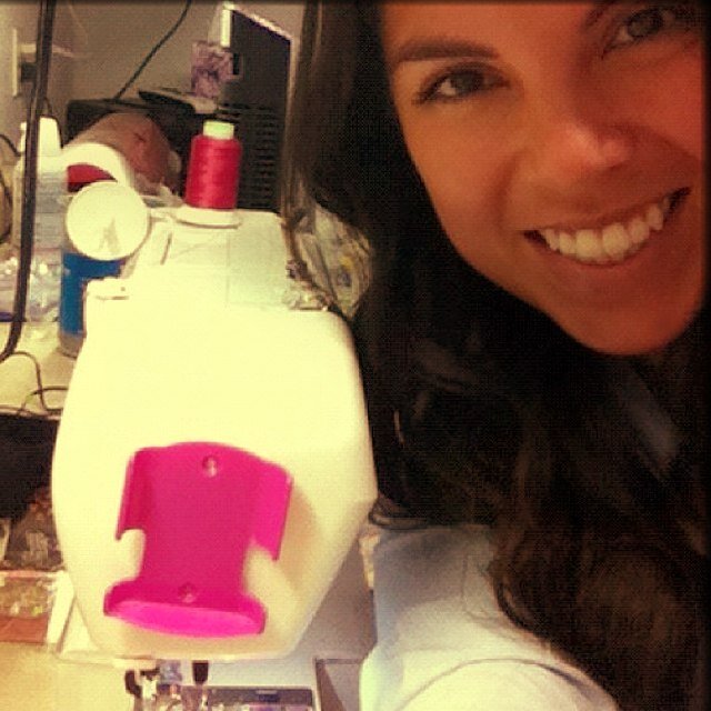 Sweet latina who loves sewing and helping others!!