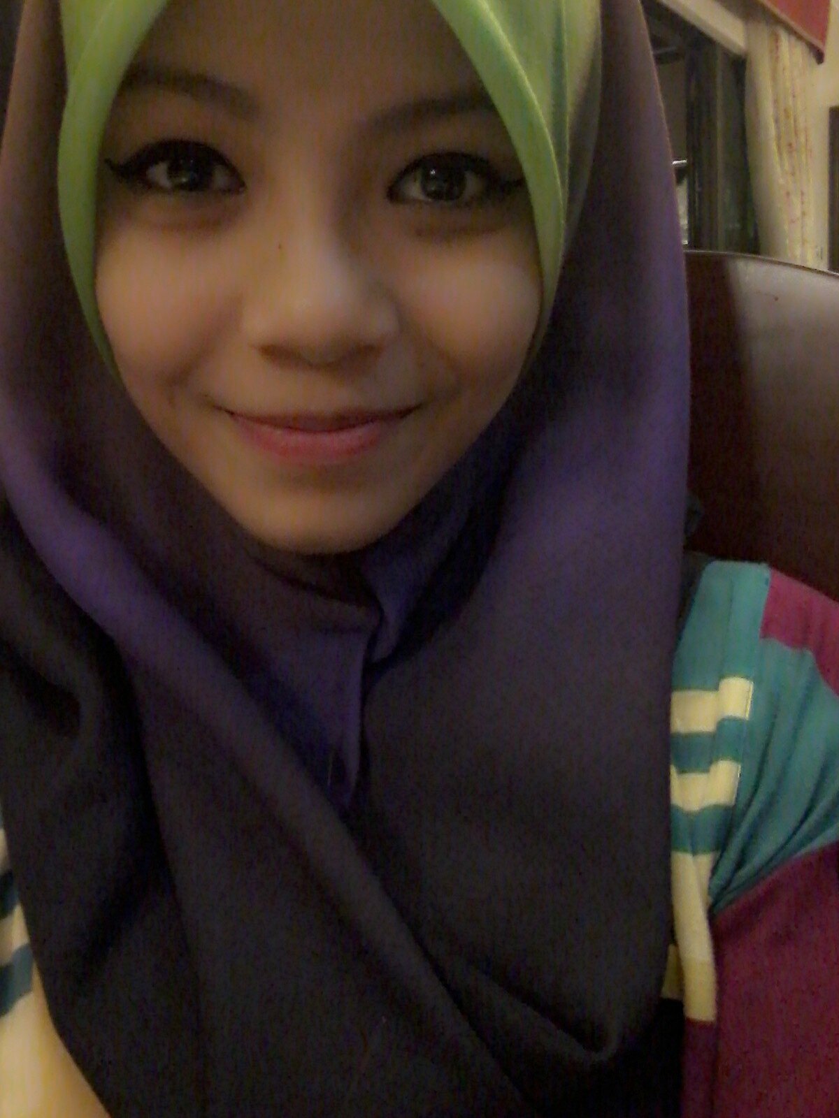 I'm A Girl . Im Johorean . I'm Very Cute . Love Me. The End . *Wanna Know More About Me ? Just Tweet!