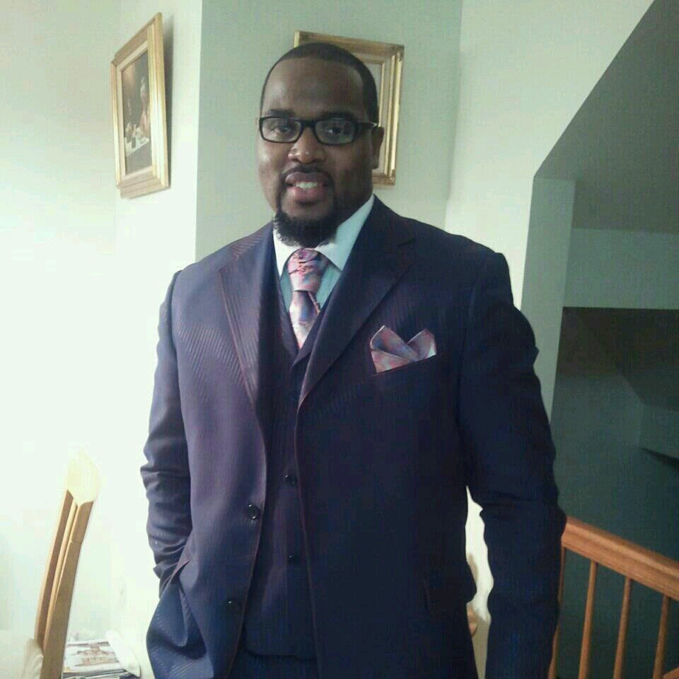 Husband,Father of 2 beautiful girls, Grandfather..put God 1st! Pray and trust God, he will direct your path...Love Family!...Gospel and ol school music!