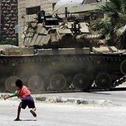 3ABDLMLK's profile picture. Membre de presse d'un site anglophone.

Rien ne sert de rêver si l’on ne peut s’en réveiller.

Rien ne sert de s’émerveiller si ce n’est que pour rêver