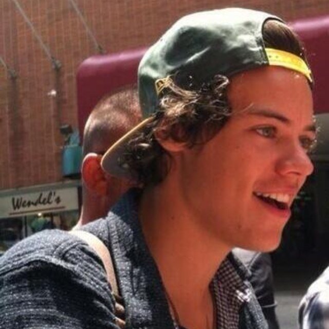 OfficHarrcel's profile picture. 