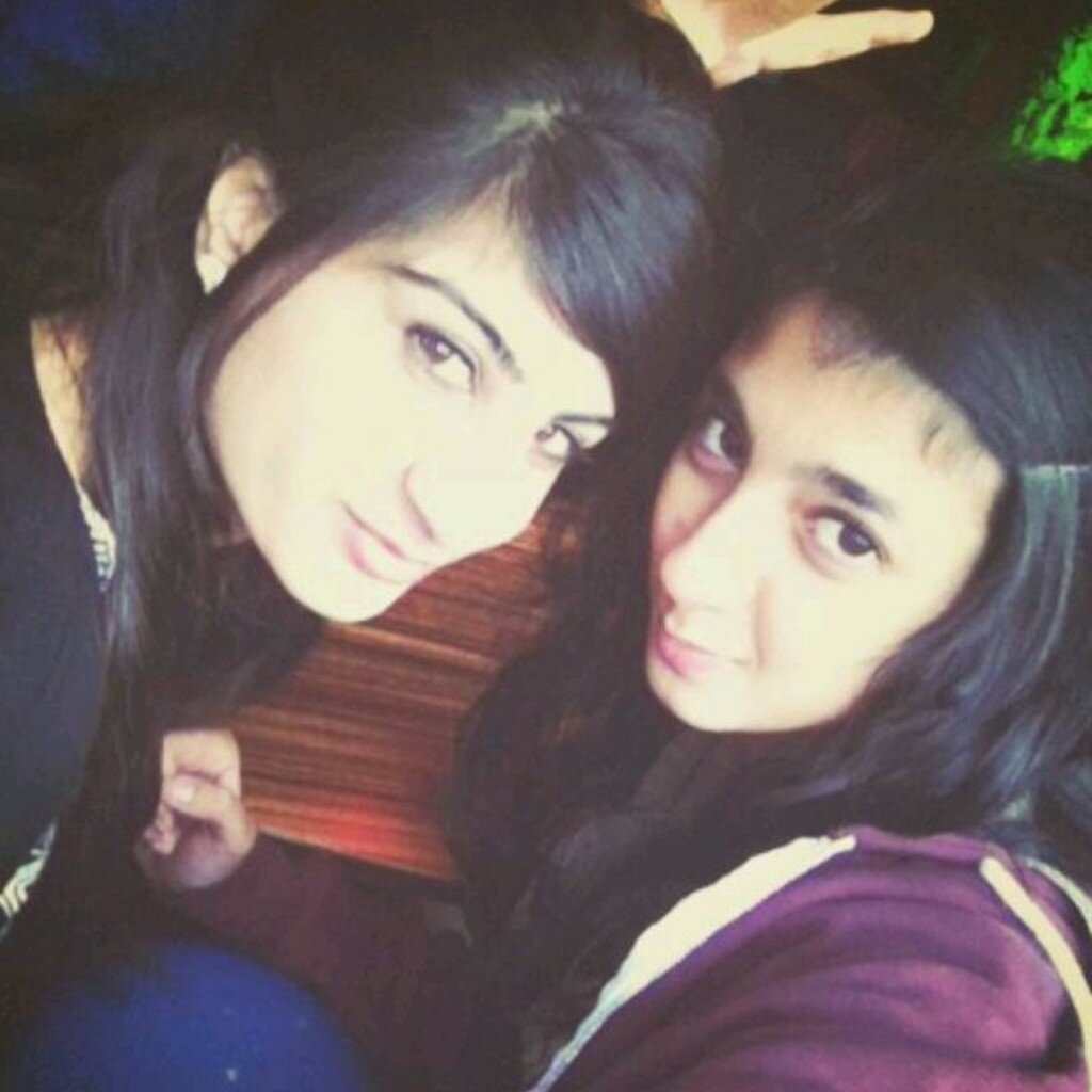 Being fake doesnt mean your perfect!!! Am crazy but who cares?? 16.