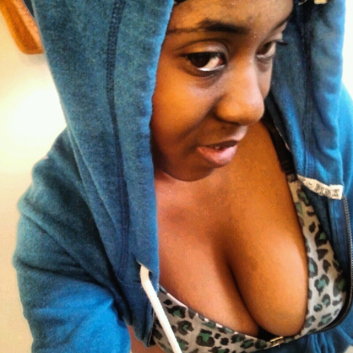 imJusThtBxtch2's profile picture. im me