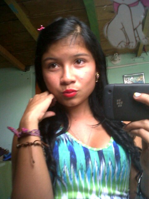 Alejithazapata1's profile picture. El amor que nace repentinamente mas tarda en irse.