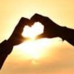 Live Relationships! I recomend also following @JenniferShao & @IoveIsYou for inspiring relationship tweets!!