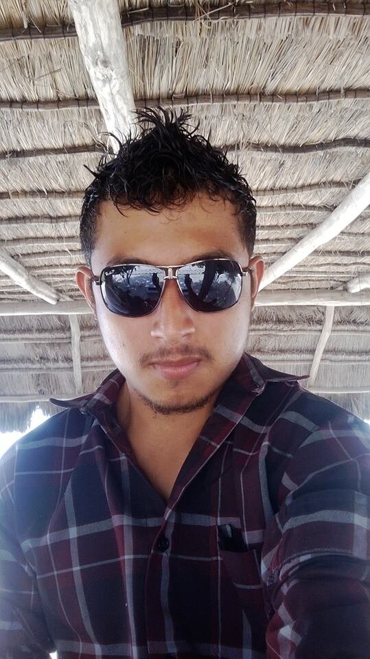 soy un humilde viajero errante y forastero por este mundo extraño, como trovador temerario que iba por el sendero soñando con un día encontrarme con mi amo