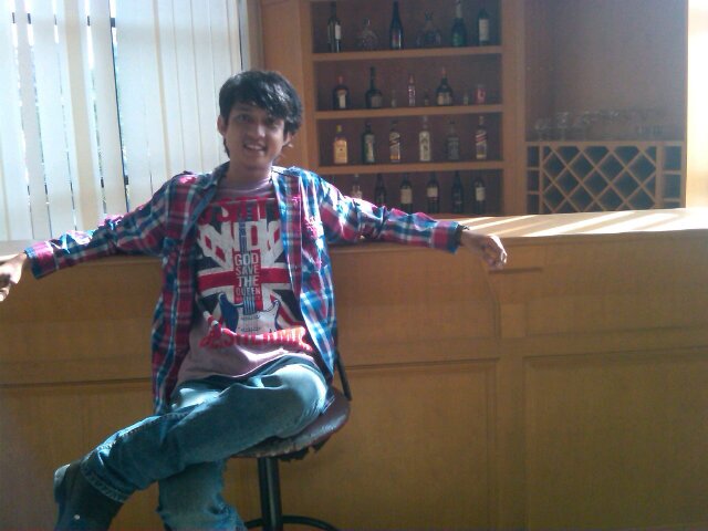 Pin: 325BBEEC