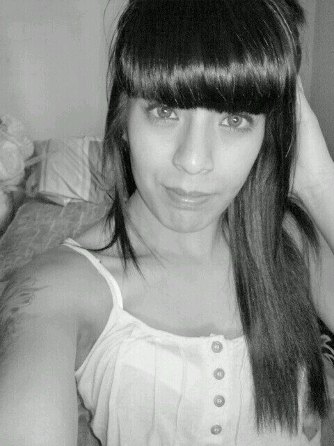 Si te InVito UNa cOpA y me Aserco A tu BoCa .. si Te rOBo uN BEsito a ver TE ENojas CONmigo!!°°*