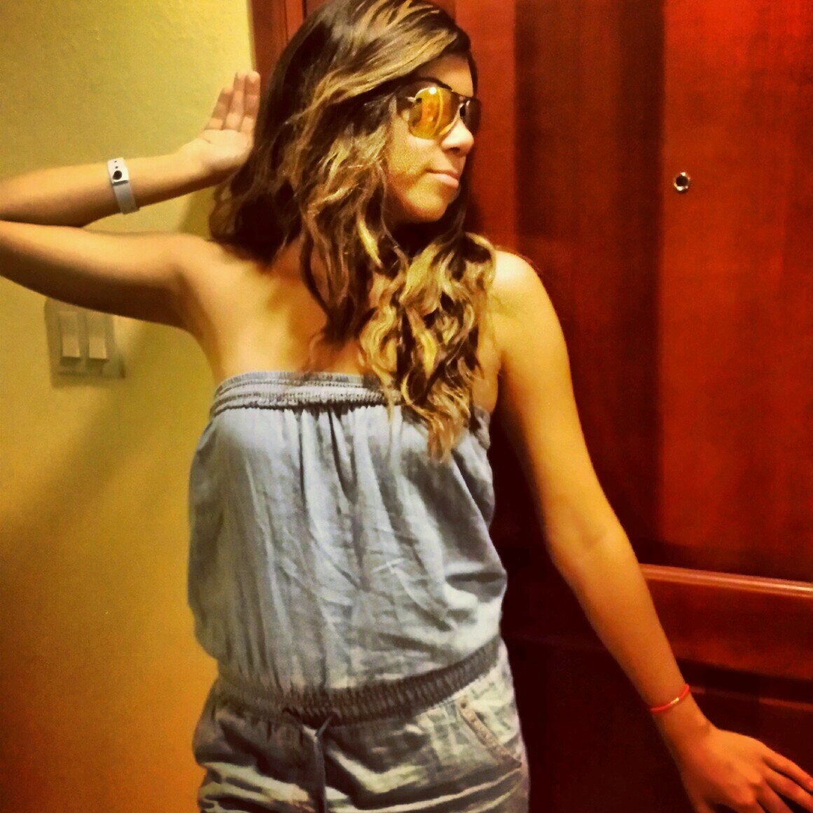 Born on May. Seventh Day Adventist. Girly girl! Single.