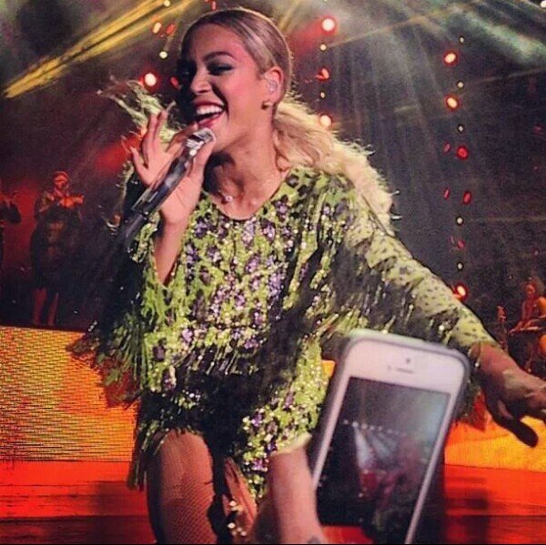 Bow Down Bitches ' ♥