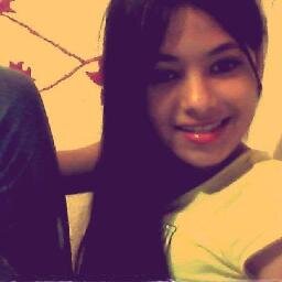 Solo tengo una sonrisa & espero una de vuelta. (:
