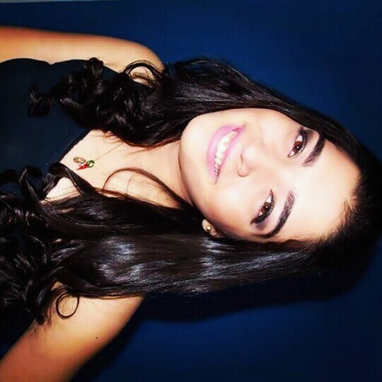 It's a love that lasts forever. It's a love that has no past (...)