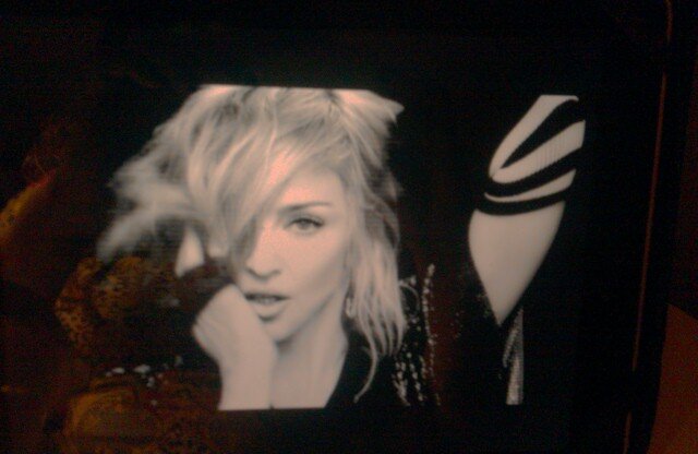 I love being happy! love don't hate! :)Madonna rules! I have Faith in God!