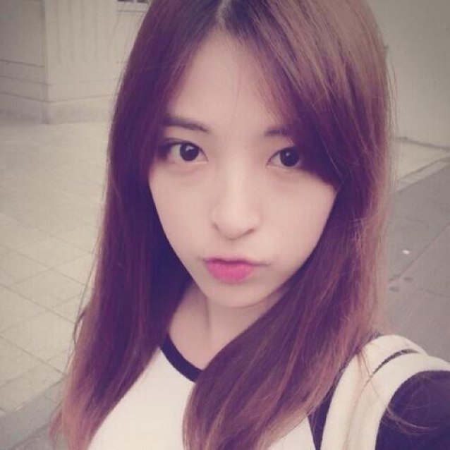 ( @BunnyCloud_RP ) Hyewon of F-VE DOLLS at your service!