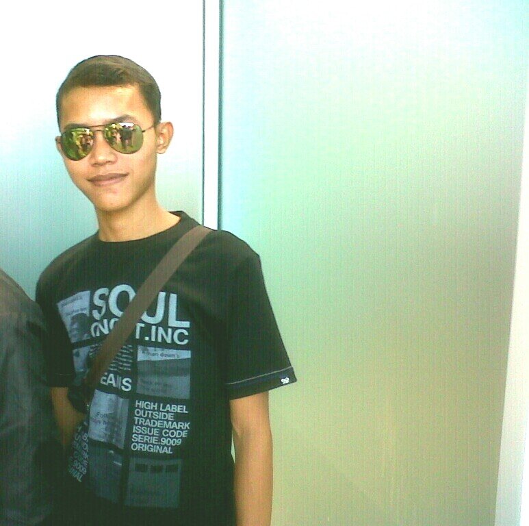 Shofyan33's profile picture. Janganlah menilai orang dari luarnya,karena belum tentu hatinya itu jga baik...