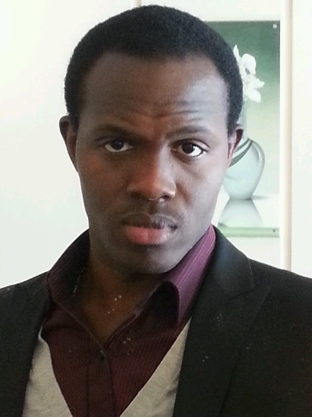 Ingénieur en Télécommunications - Maître en Gestion de Projet - Vivant physiquement au Canada, émotionnellement au Bénin, spirituellement en Afrique