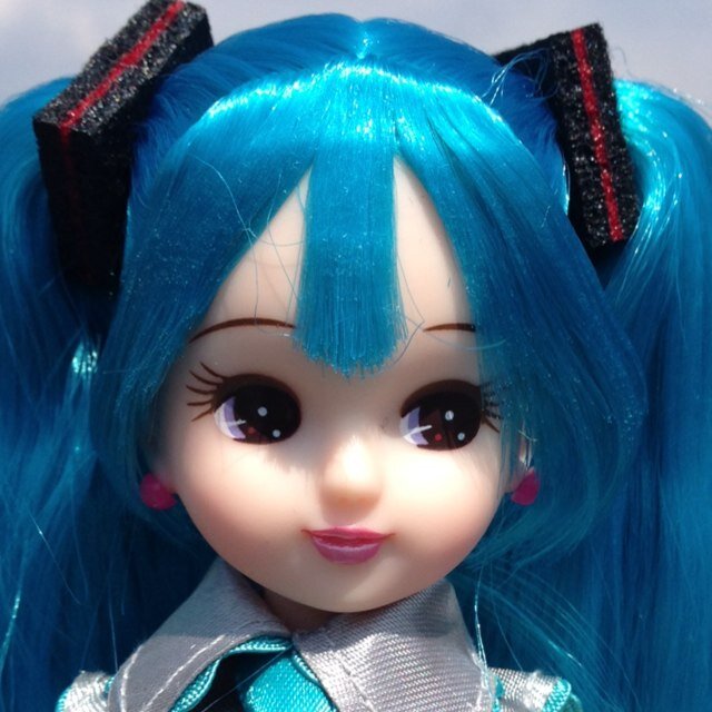 ♡ こんにちは〜♪ 二次元から三次に覚醒した  リカ系ボーカドールbotのミクたんで～すぅ〜 お友達になって下さいな〜♡꒰๑͒•௰•๑͒꒱ℒℴѵℯ❤