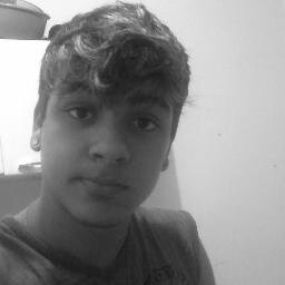 Amo Linkin Park *-*
Gosto mt de Pizza.
Gosto de ser carinhoso :3
A procura de: gente Meiga,carinhosa,sorridente,inteligente,vergonhosa e Amável :p