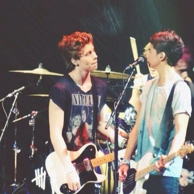 You just got a free follow , please go follow @styles_alexx she follows back just ask , Michael and Calum from 5sos follows her she will dm u to them if u ask!