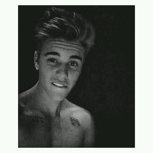 Yo, my name is Maja.  
JUSTIN FOLLOWED ME :11.12.2010r. 14:41 PM.  happiest day! . 25.03.2013r the BEST day of  my life.